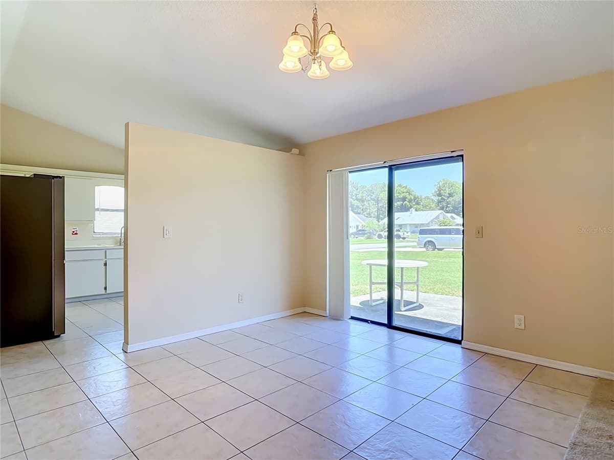 209 MEADOW LAKE DRIVE — photo 13 of 52