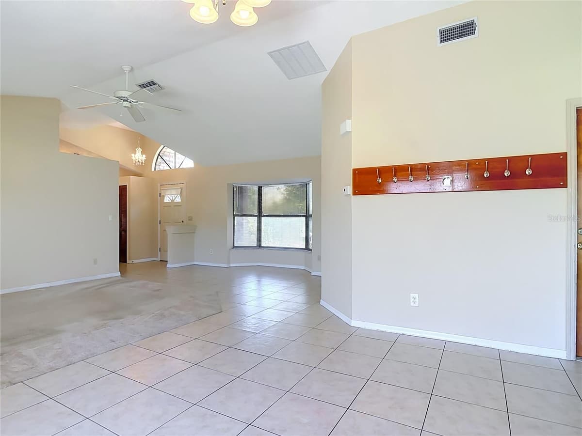 209 MEADOW LAKE DRIVE — photo 16 of 52