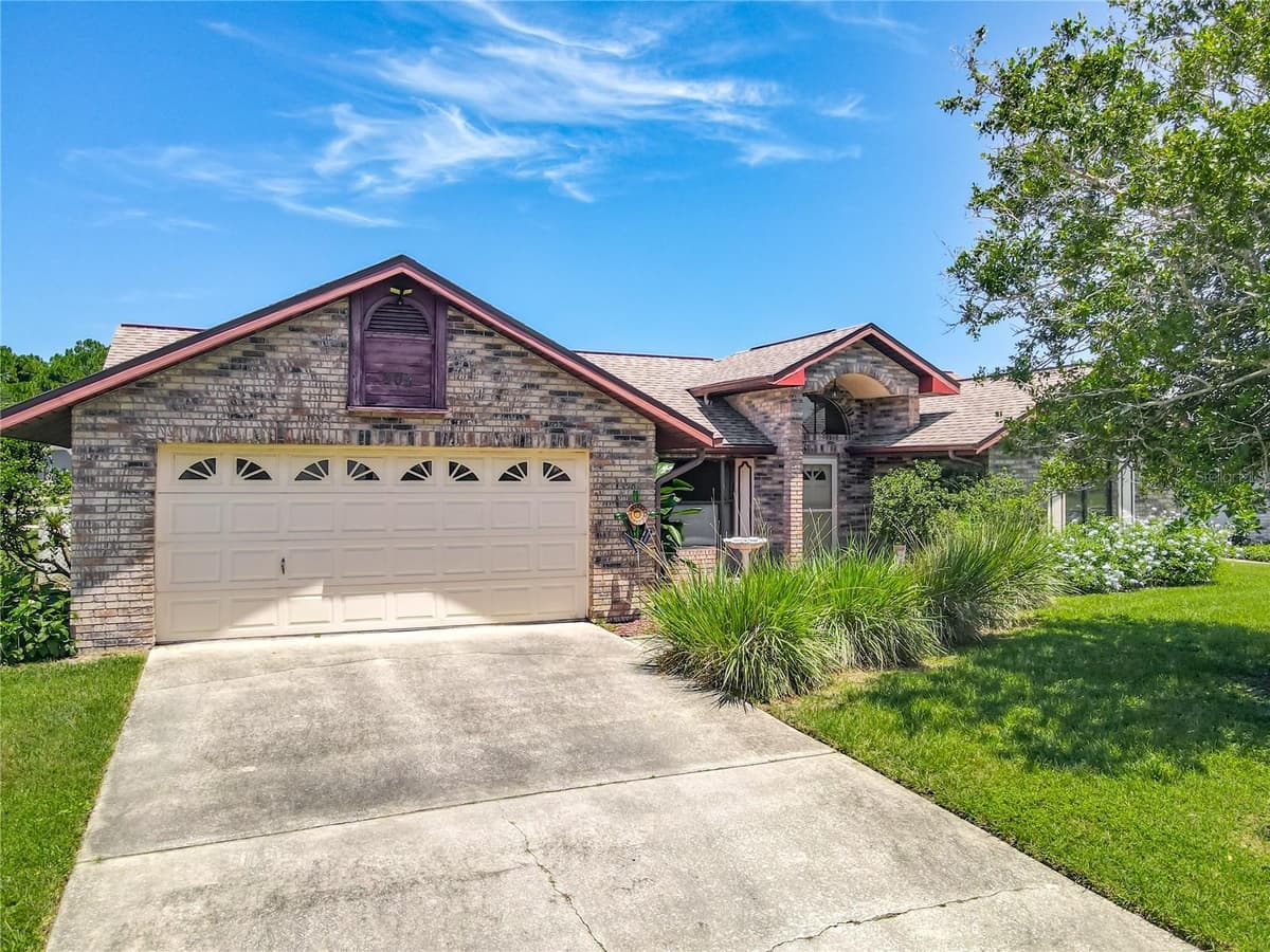 209 MEADOW LAKE DRIVE — photo 3 of 52
