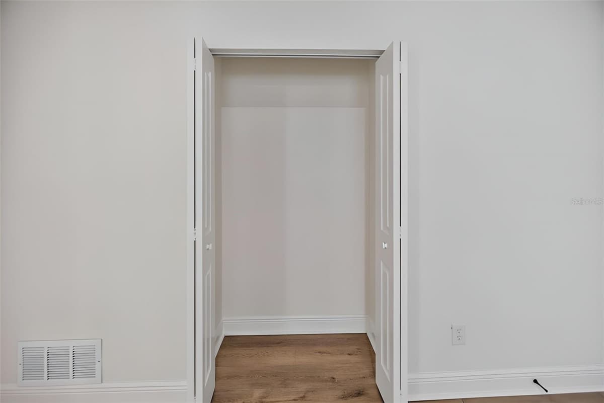 2736 TURNBULL ESTATES DRIVE — photo 21 of 50