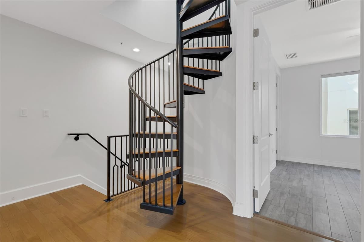 235 COCOANUT AVENUE — photo 27 of 43
