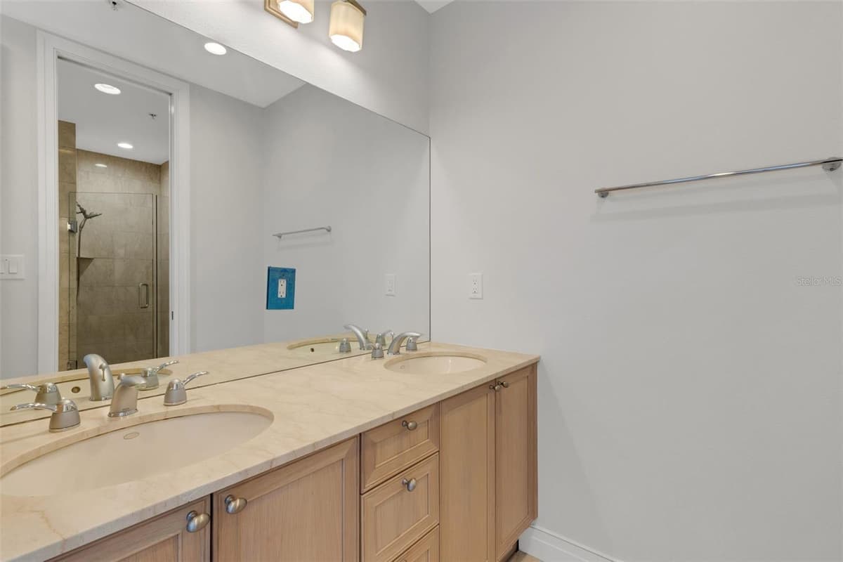 235 COCOANUT AVENUE — photo 21 of 43