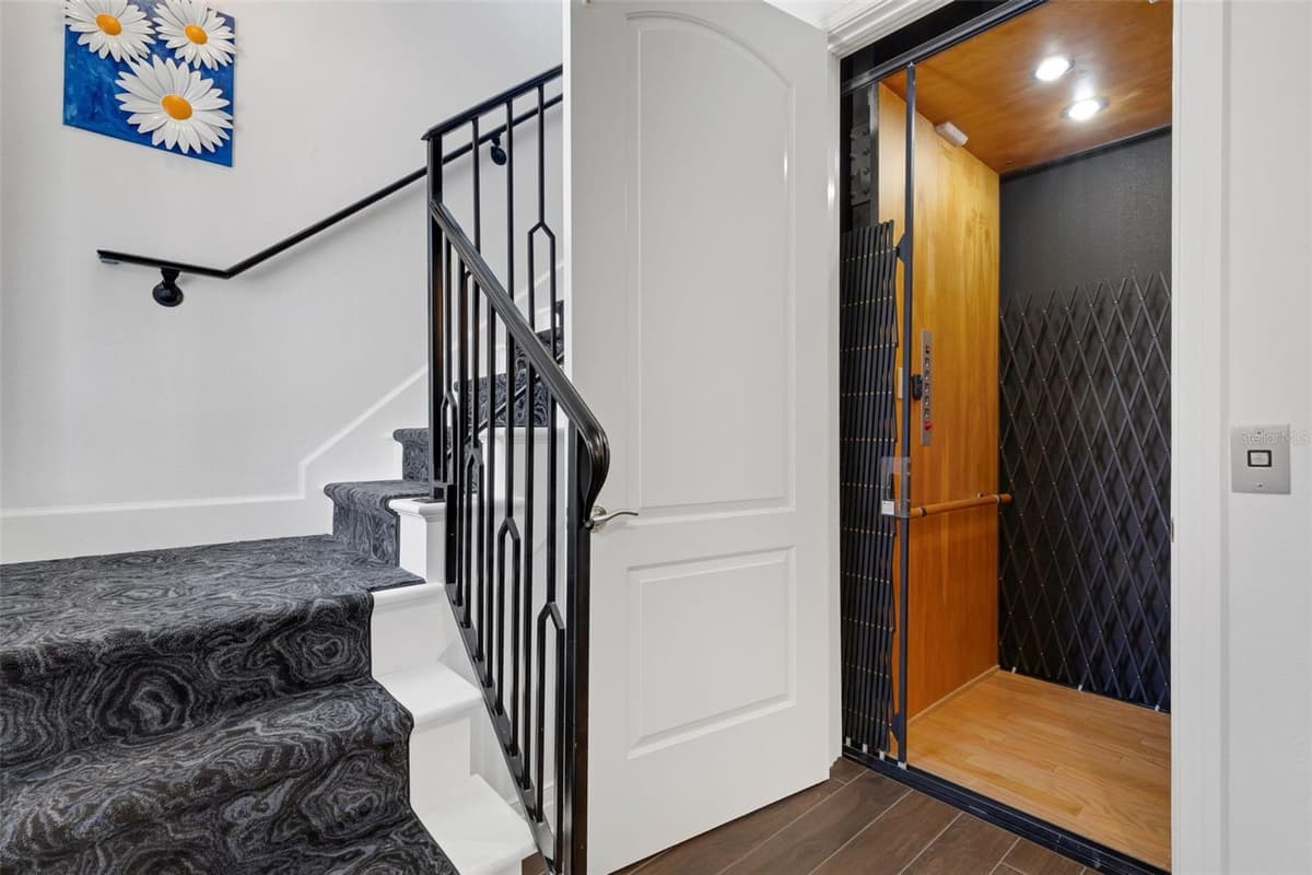 235 COCOANUT AVENUE — photo 8 of 43