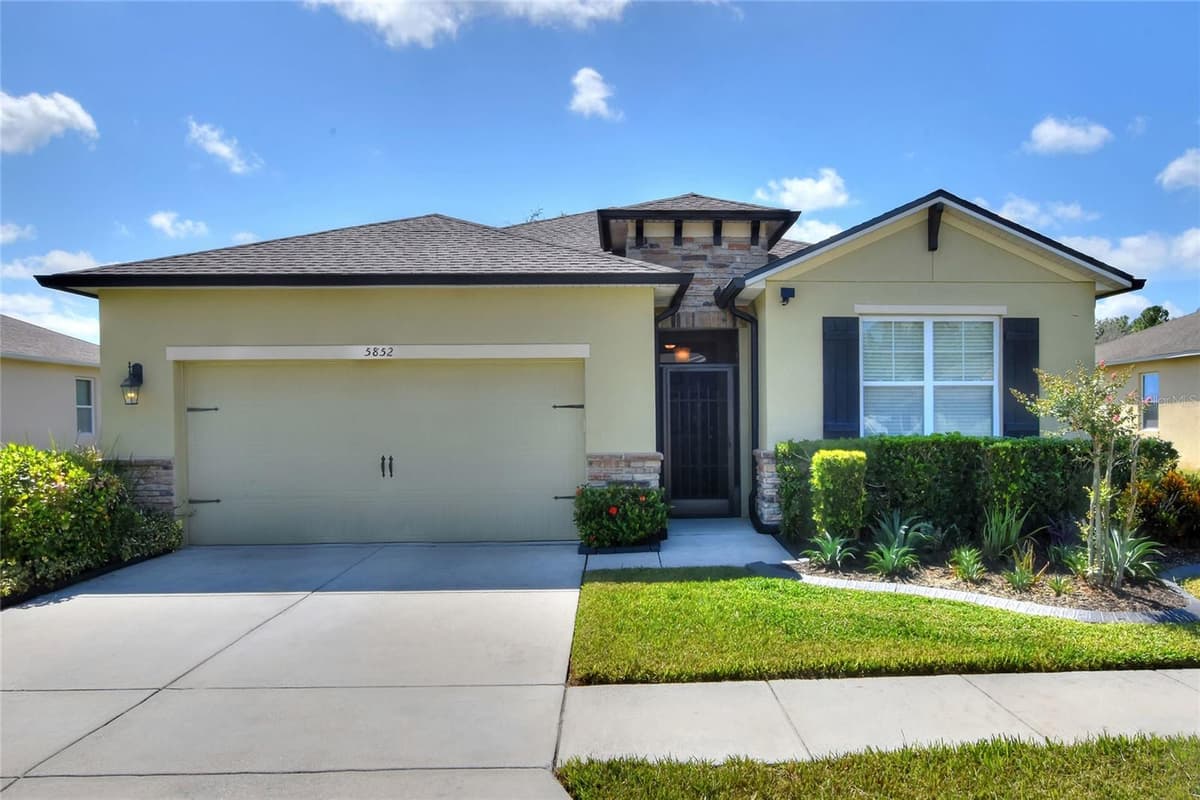 5852 MARSH LANDING DRIVE — photo 3 of 49