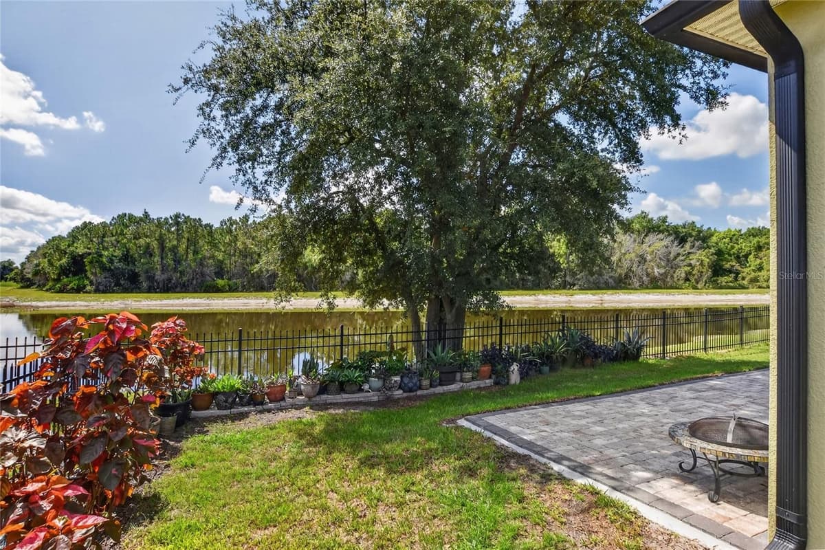 5852 MARSH LANDING DRIVE — photo 41 of 49