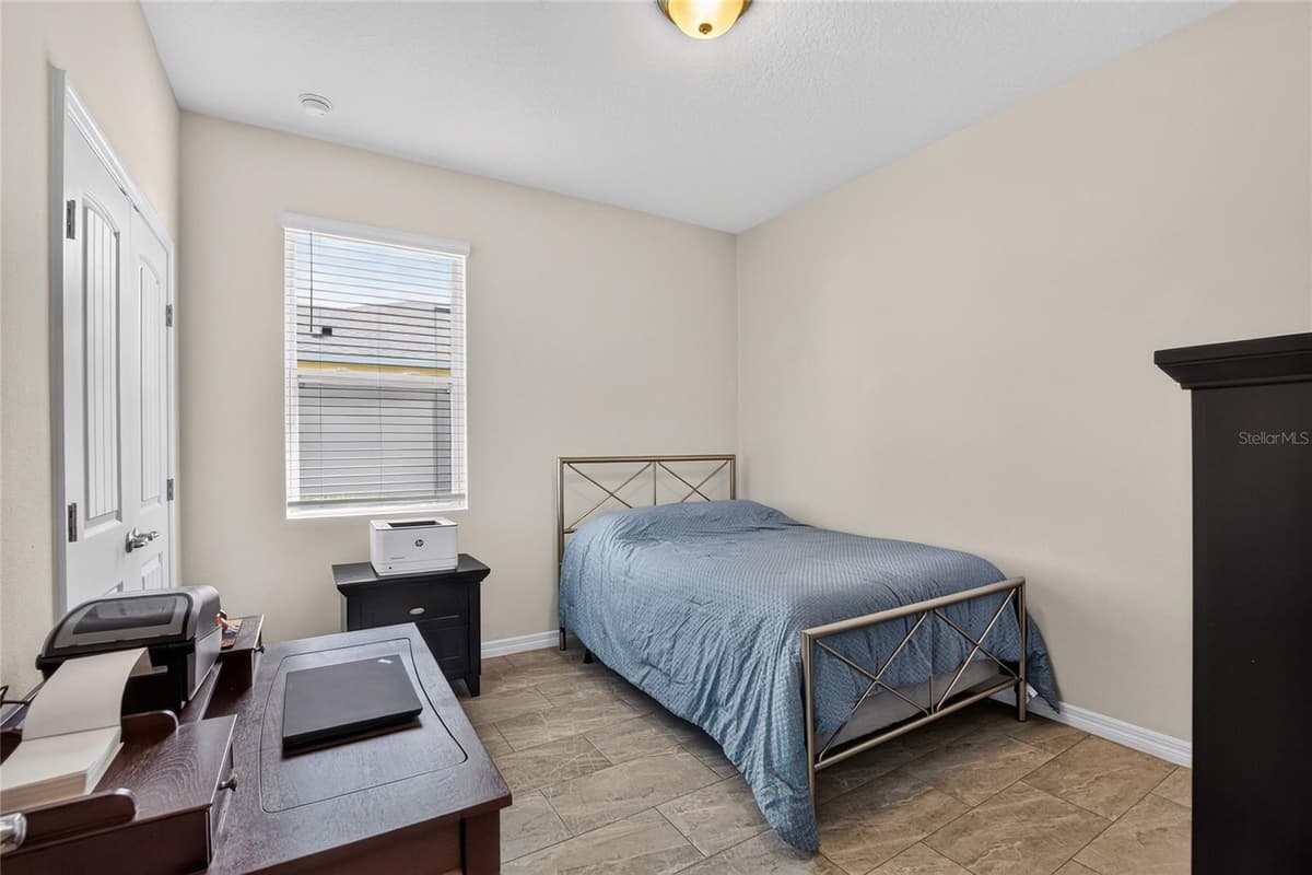 5852 MARSH LANDING DRIVE — photo 25 of 49