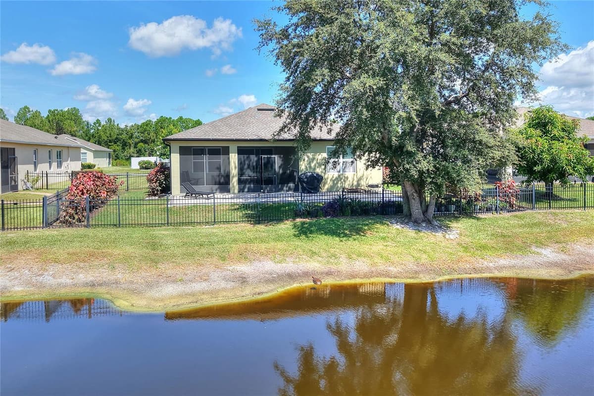 5852 MARSH LANDING DRIVE — photo 36 of 49