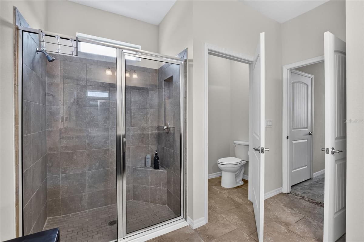 5852 MARSH LANDING DRIVE — photo 23 of 49