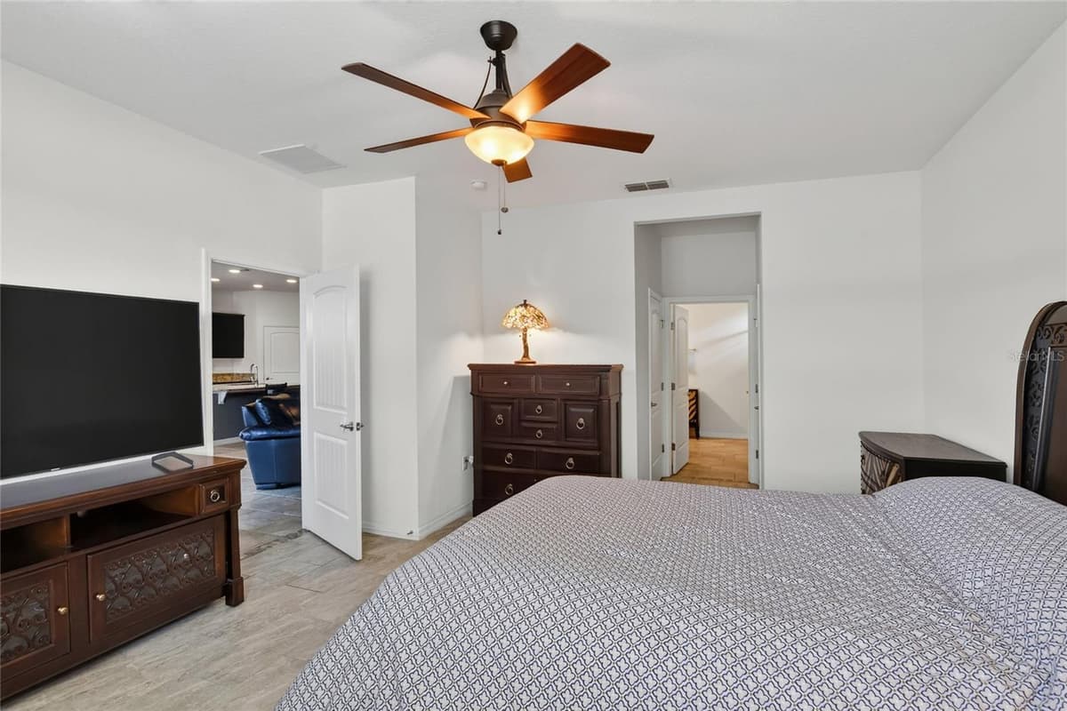 5852 MARSH LANDING DRIVE — photo 29 of 49
