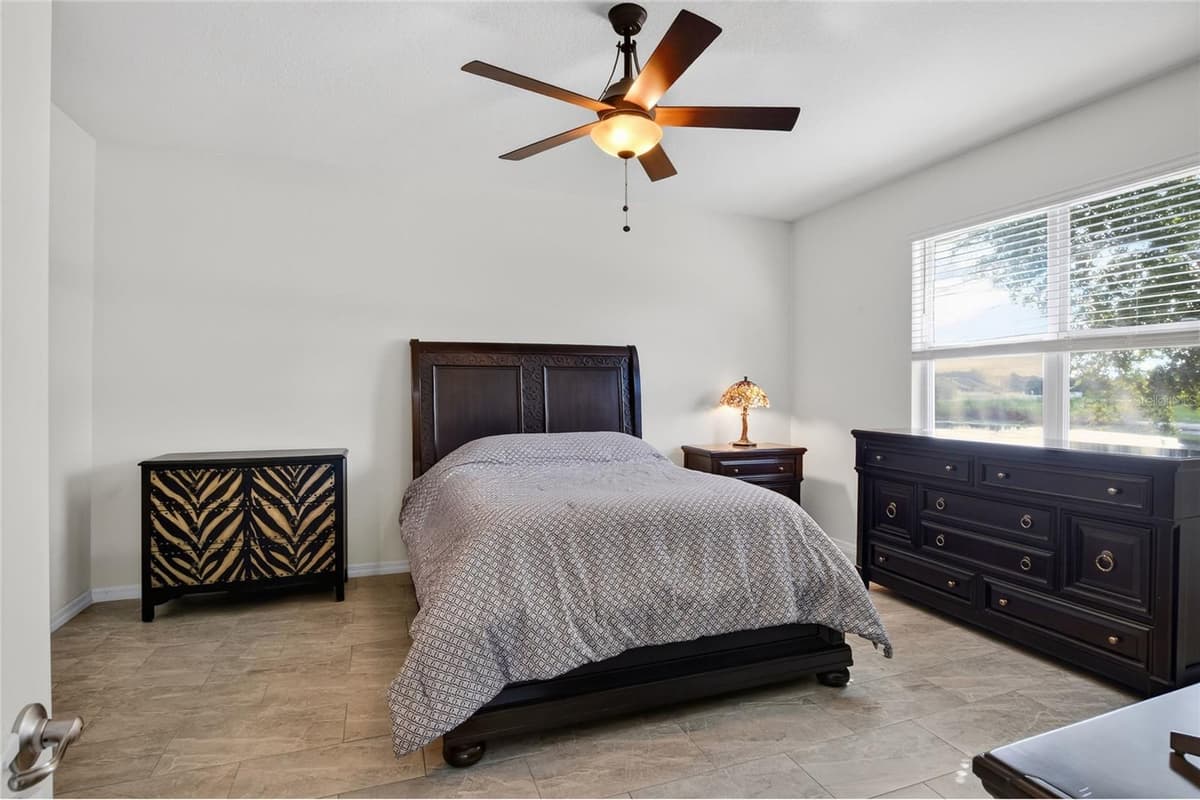 5852 MARSH LANDING DRIVE — photo 20 of 49