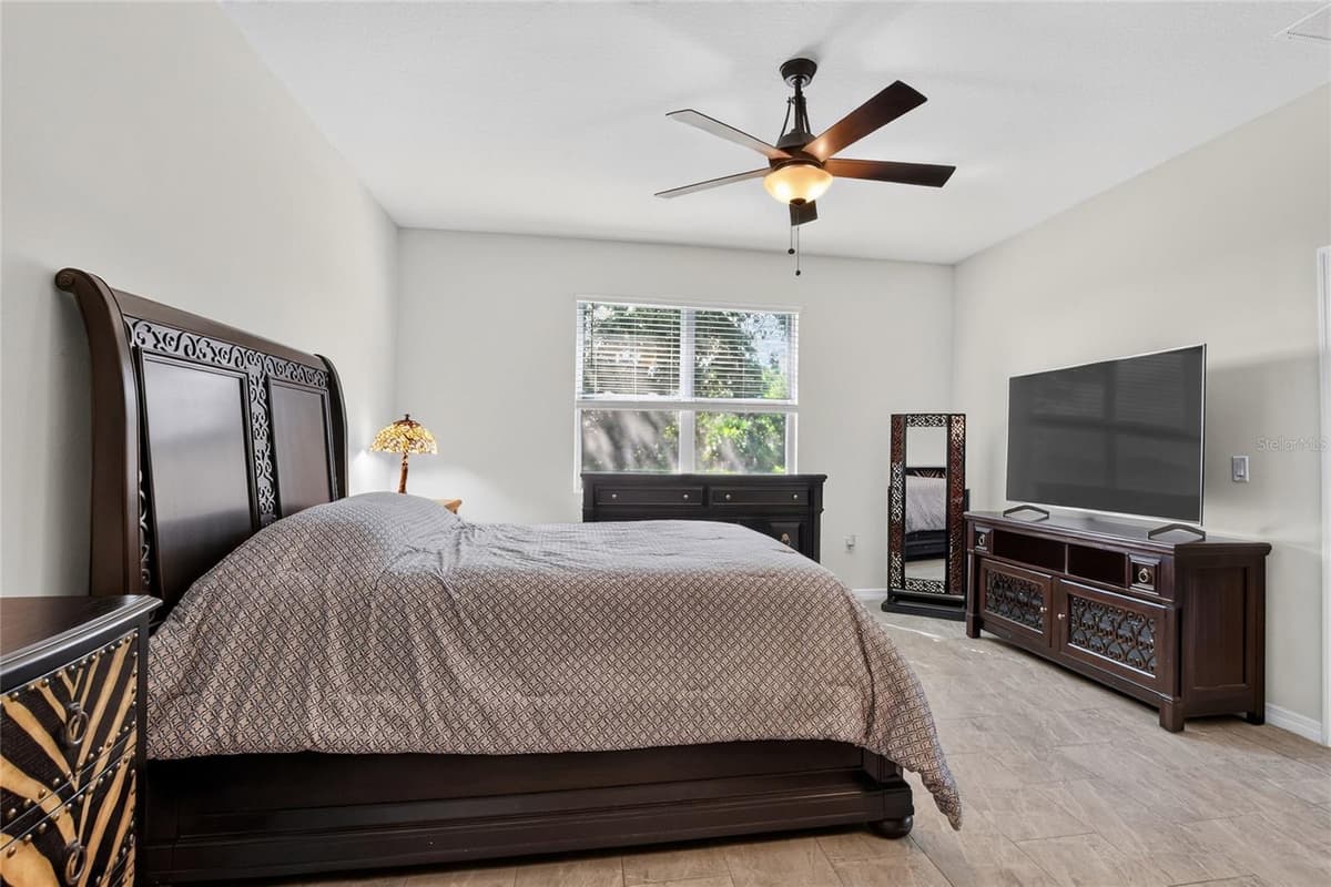 5852 MARSH LANDING DRIVE — photo 21 of 49