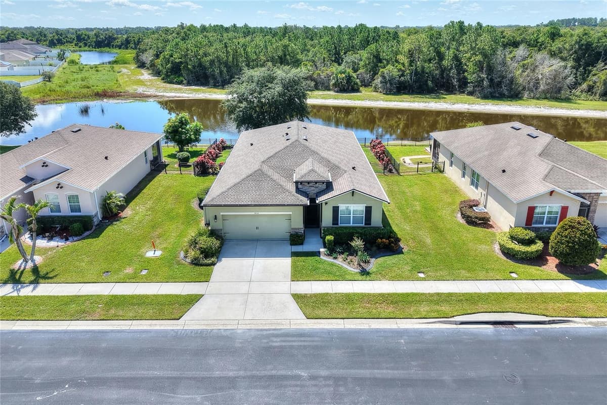 5852 MARSH LANDING DRIVE — photo 2 of 49