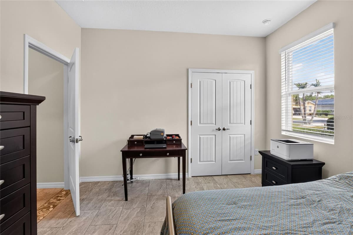 5852 MARSH LANDING DRIVE — photo 26 of 49
