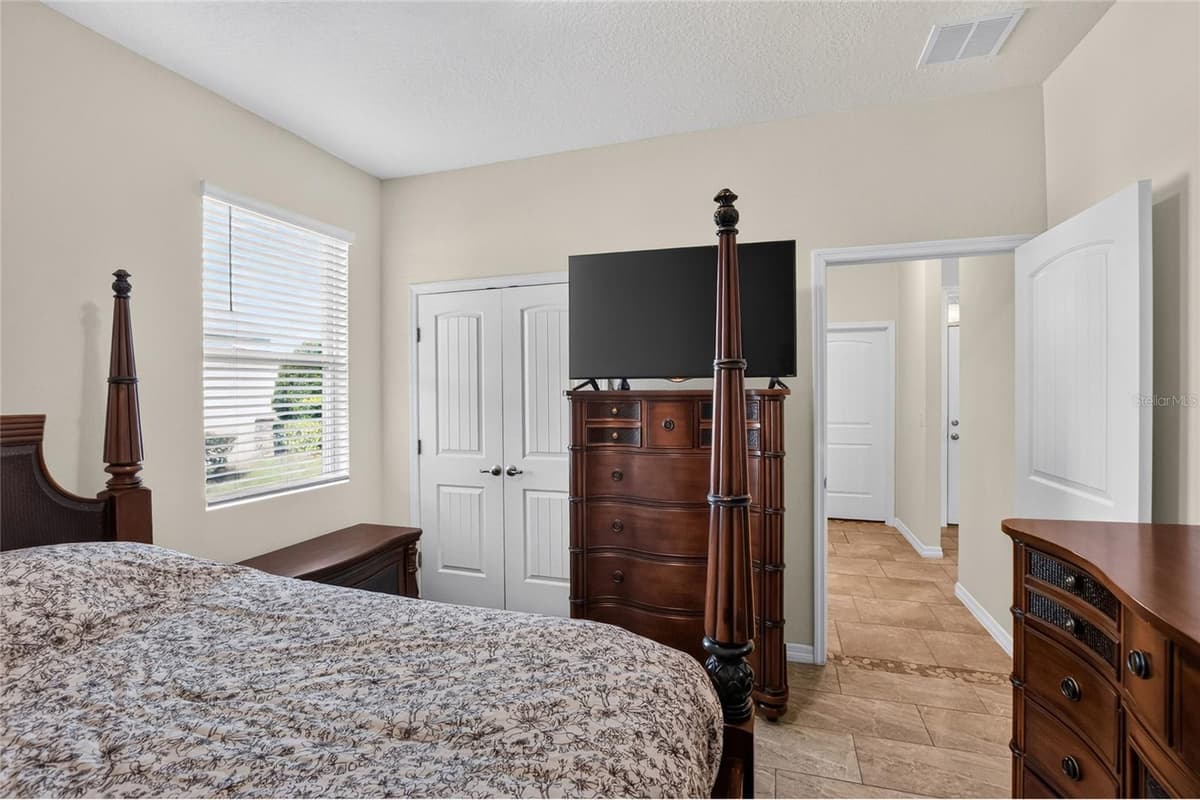 5852 MARSH LANDING DRIVE — photo 22 of 49