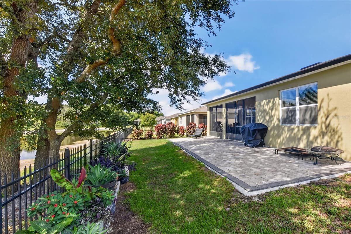 5852 MARSH LANDING DRIVE — photo 40 of 49