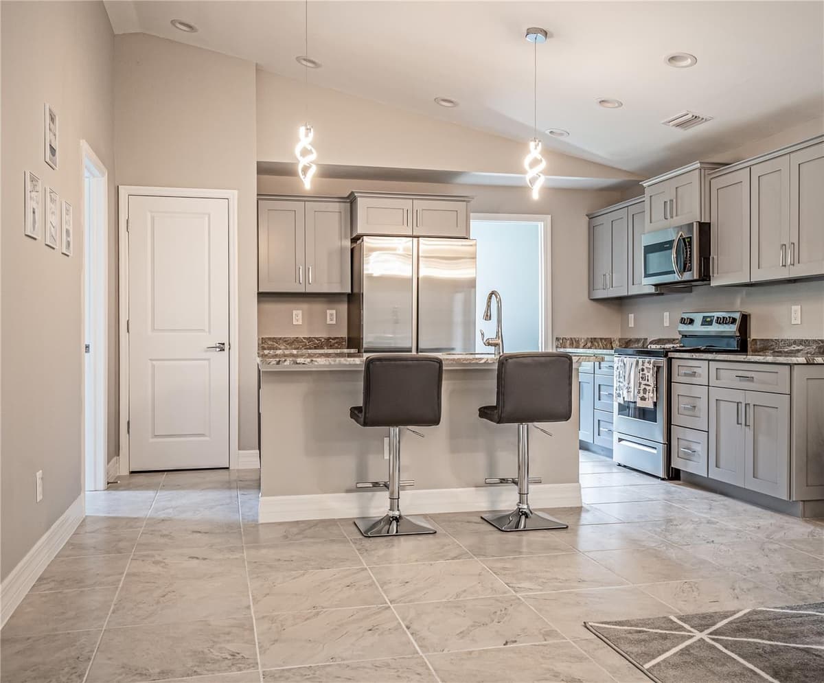 13349 MENORAH DRIVE — photo 3 of 7