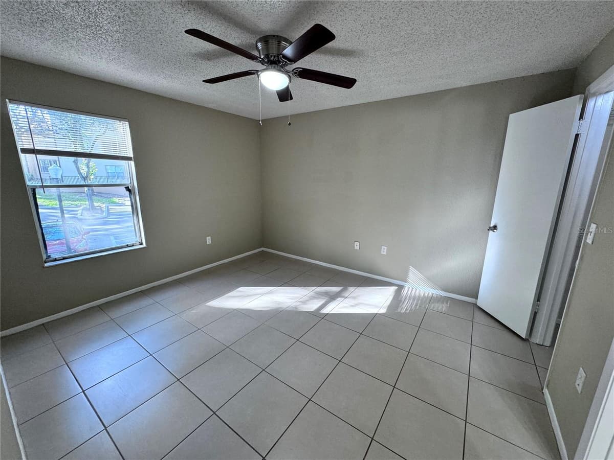 629 DORY LANE — photo 8 of 24