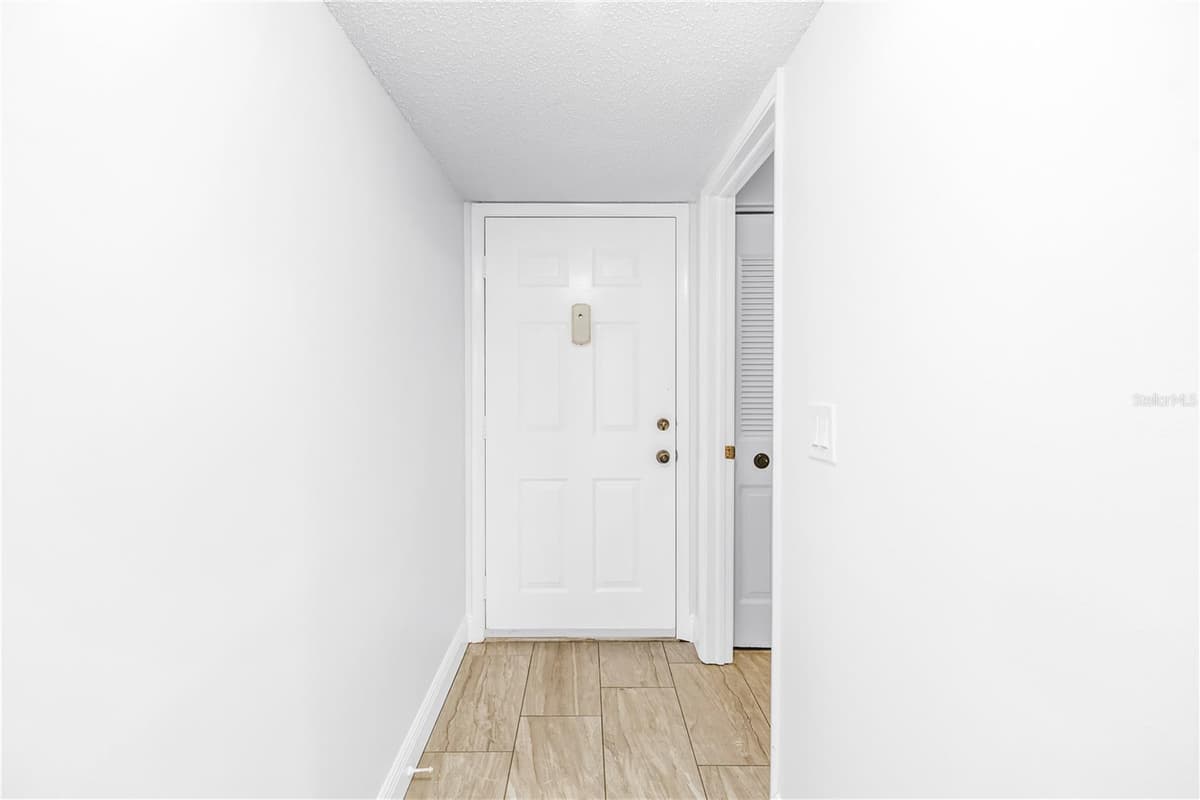 723 83RD AVENUE — photo 7 of 37