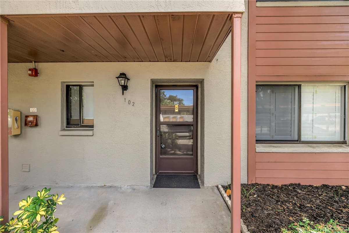 723 83RD AVENUE — photo 3 of 37