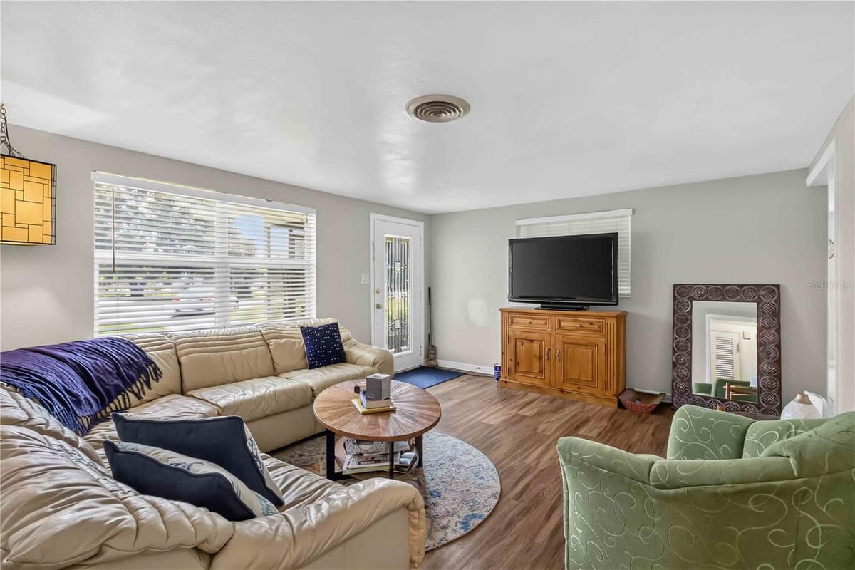 535 CARUSO PLACE — photo 8 of 30