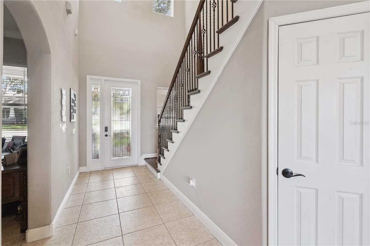 1727 SOUTHERN OAK LOOP — photo 4 of 34