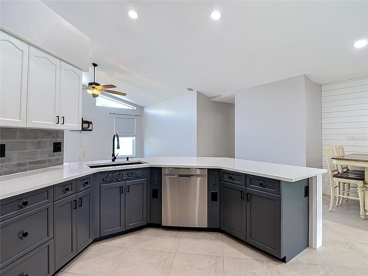 4105 ANGEL WING COURT — photo 16 of 76