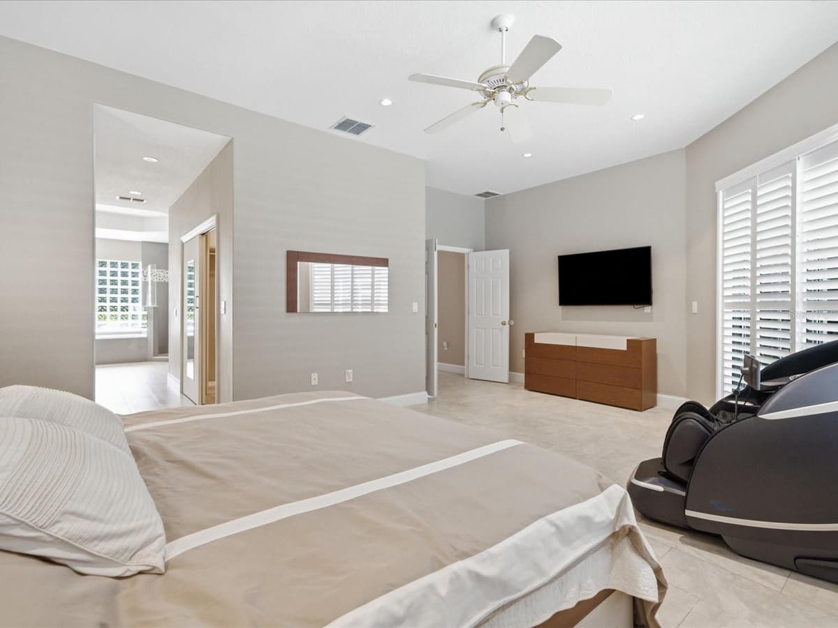 18621 AVENUE CAPRI — photo 34 of 78