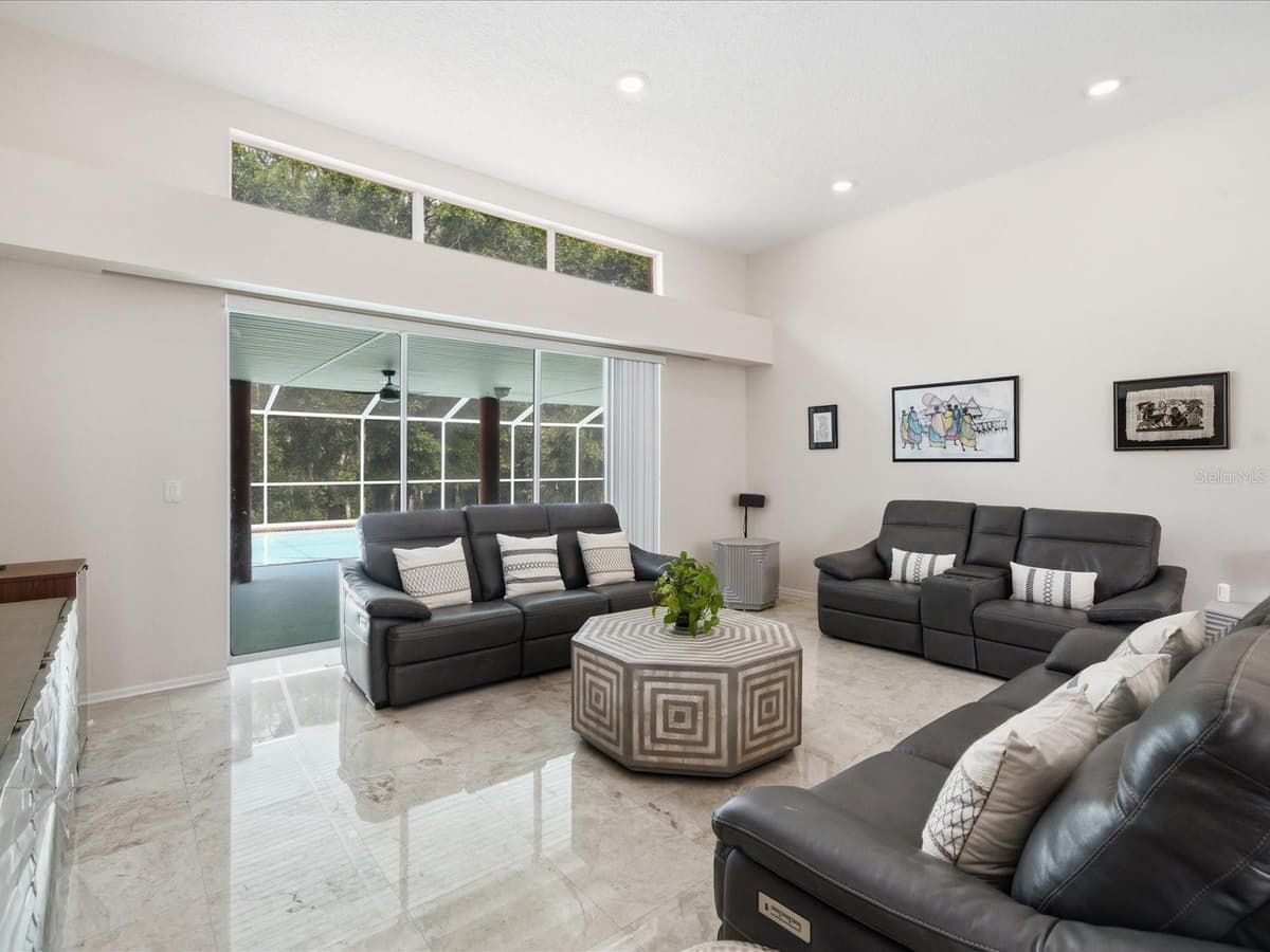 18621 AVENUE CAPRI — photo 15 of 78
