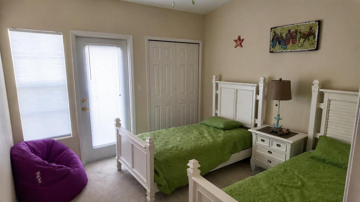 1651 HAMMOCKS AVENUE — photo 35 of 45