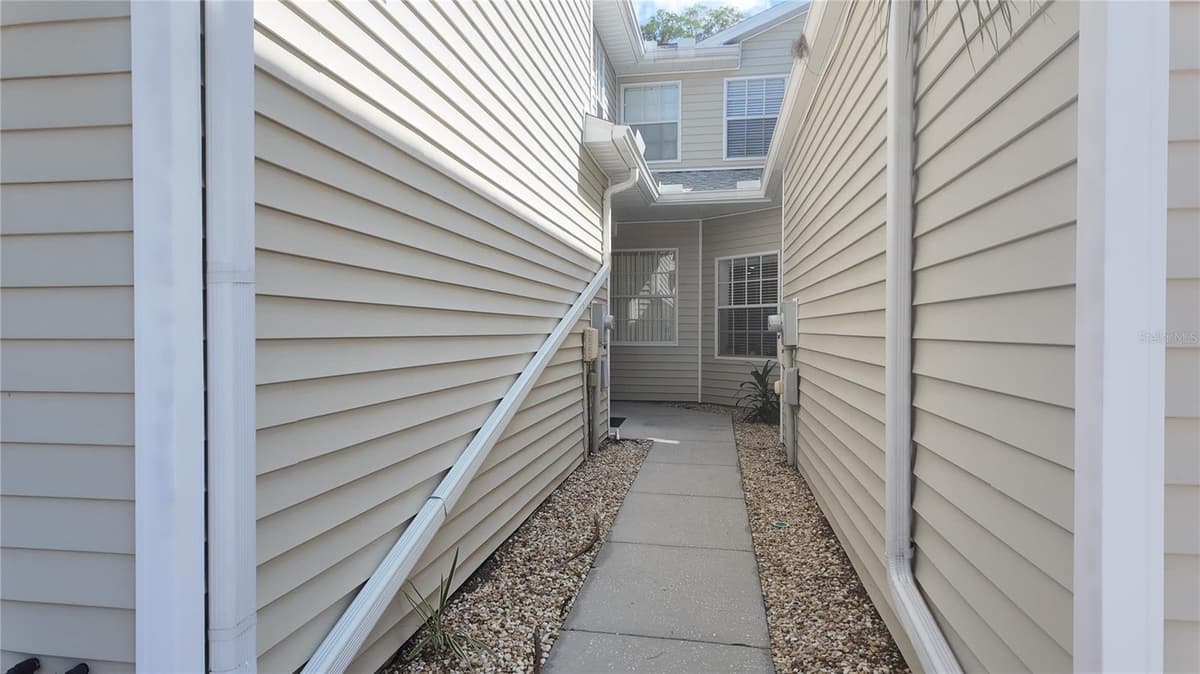 1651 HAMMOCKS AVENUE — photo 31 of 45
