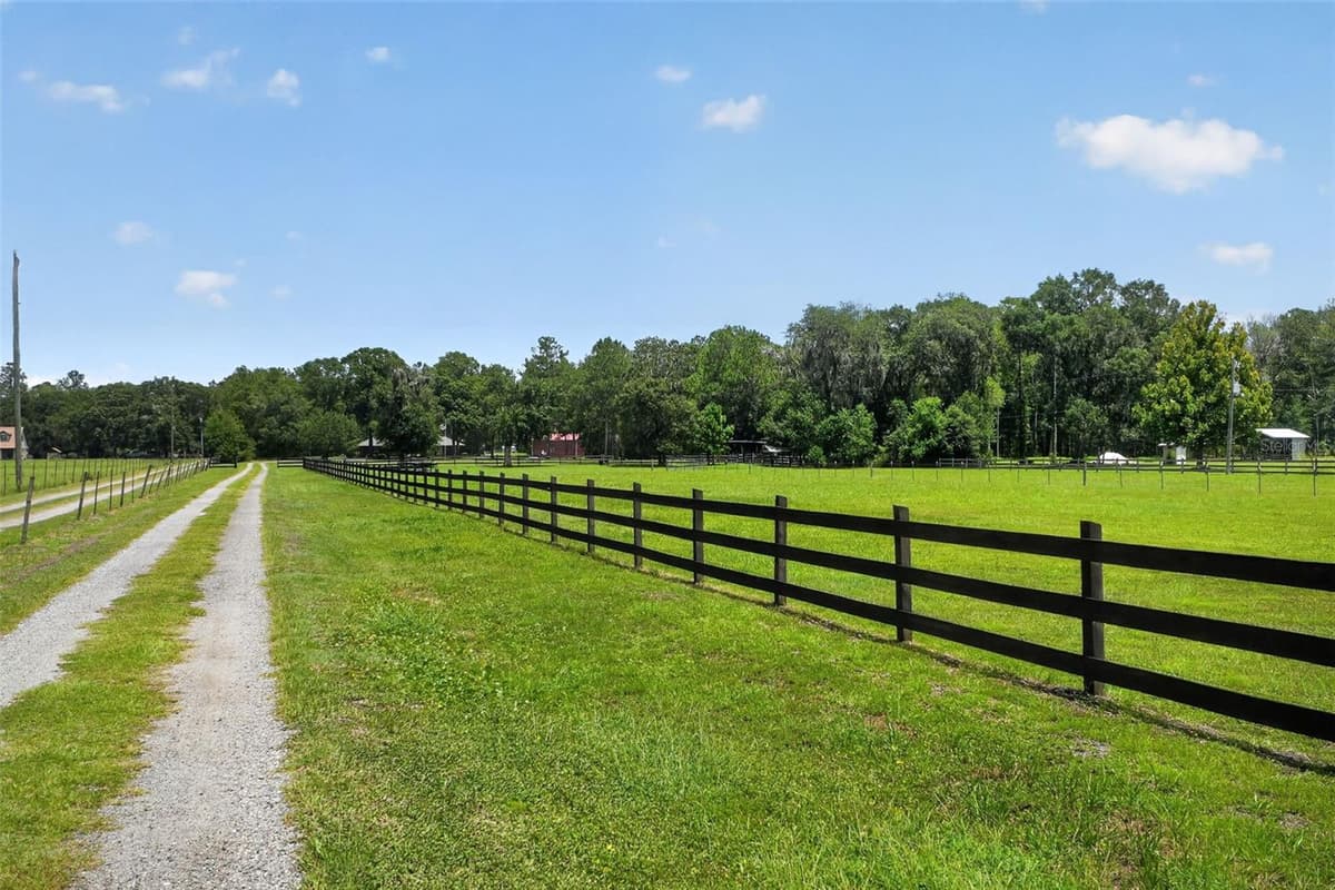 2527 COUNTY ROAD 225 — photo 79 of 93
