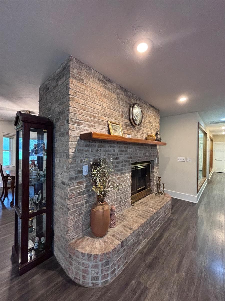17650 71ST AVENUE — photo 18 of 85