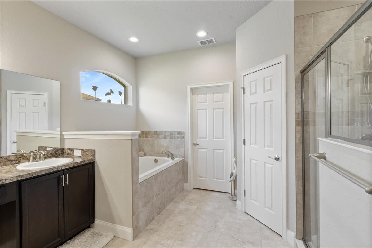 117 WALKERS POINT DRIVE — photo 17 of 39