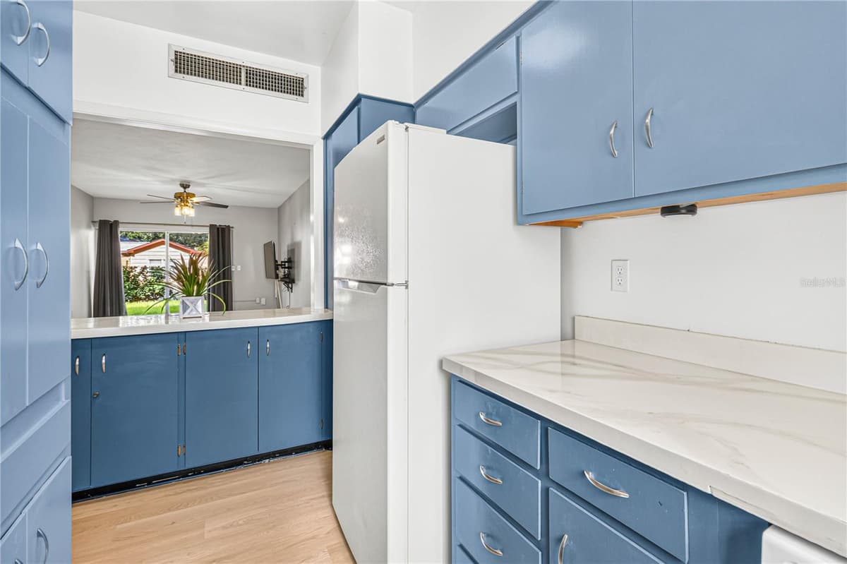 223 WINDSOR STREET — photo 6 of 23