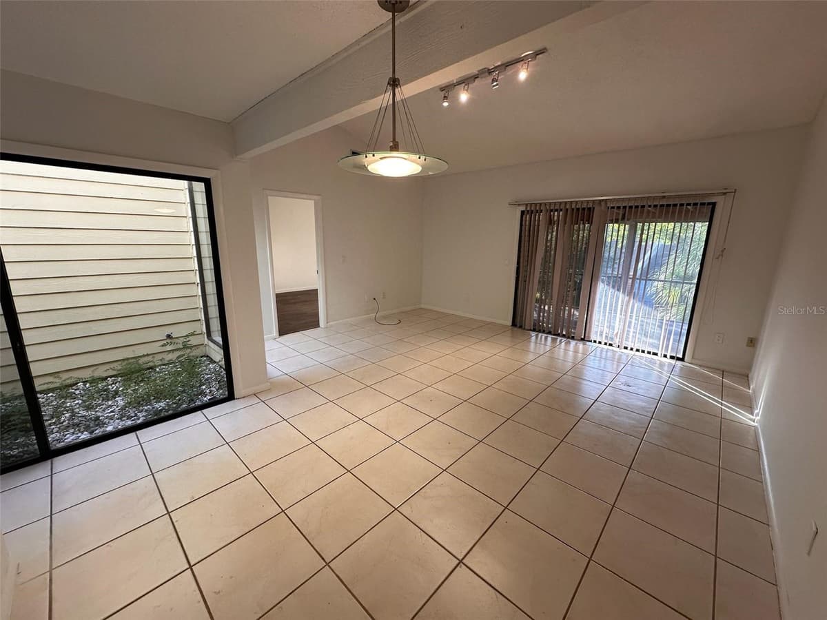 705 TEAL LANE — photo 10 of 23