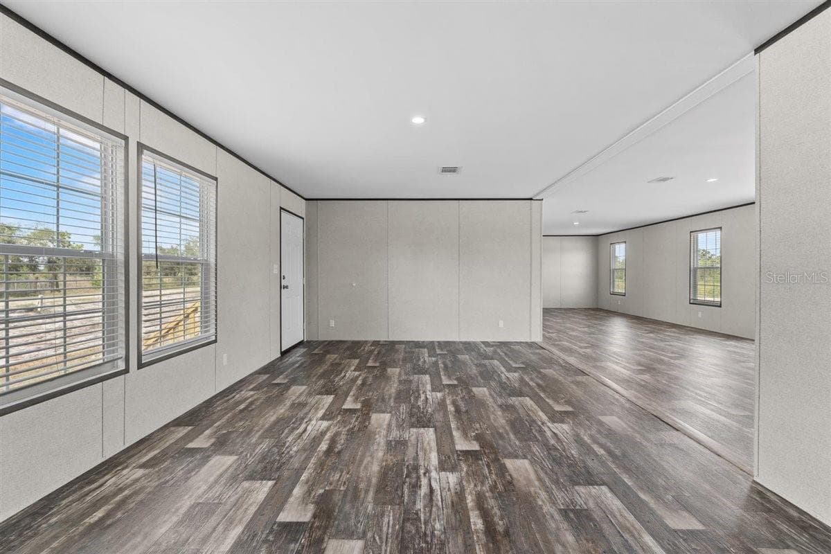 8457 CAROUSEL TERRACE — photo 10 of 36