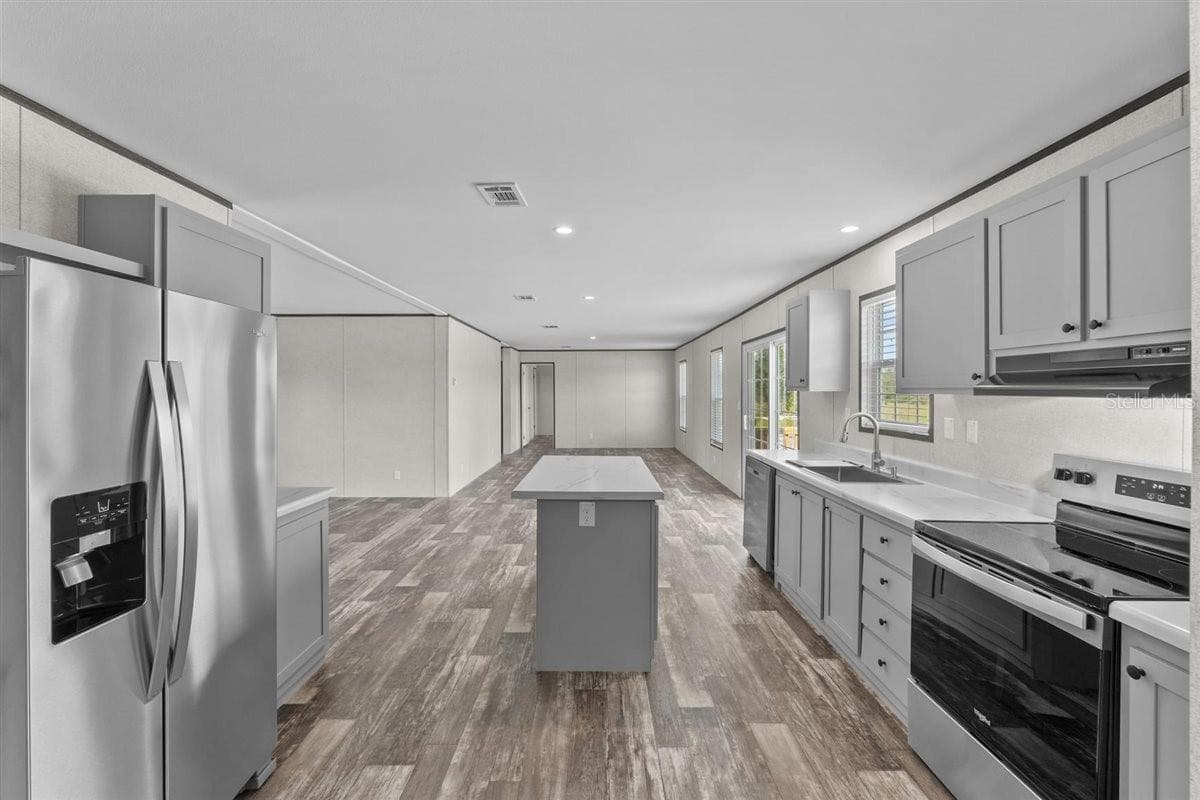 8457 CAROUSEL TERRACE — photo 3 of 36