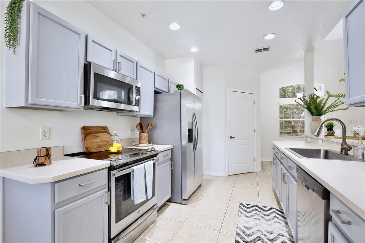 696 SEABROOK COURT — photo 9 of 42