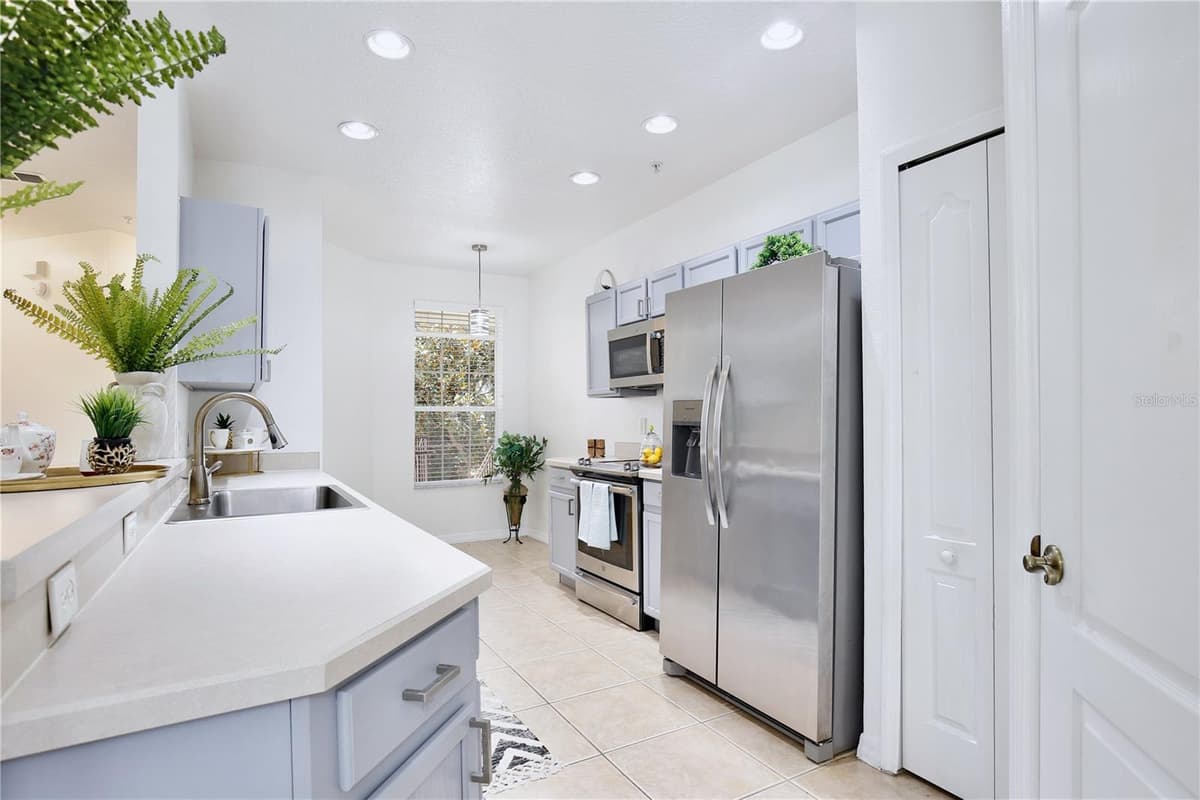 696 SEABROOK COURT — photo 11 of 42