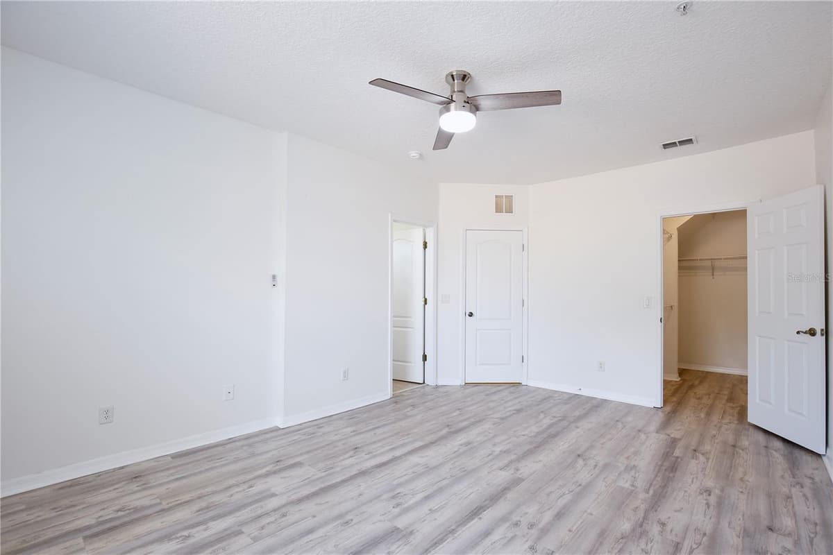 696 SEABROOK COURT — photo 15 of 42
