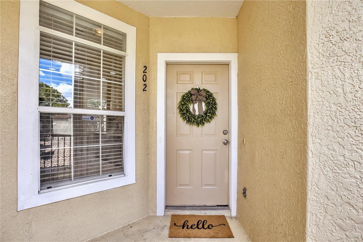 696 SEABROOK COURT — photo 4 of 42