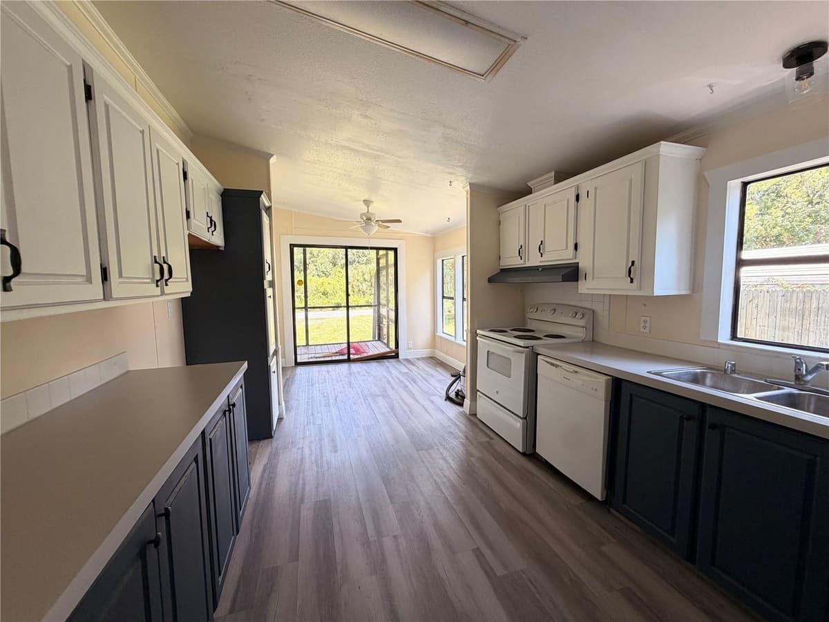 55643 LISA STREET — photo 9 of 54