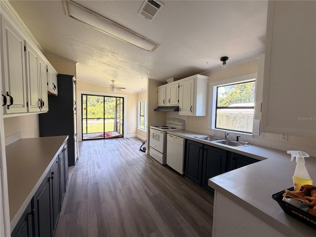 55643 LISA STREET — photo 7 of 54