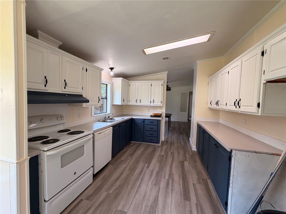55643 LISA STREET — photo 8 of 54