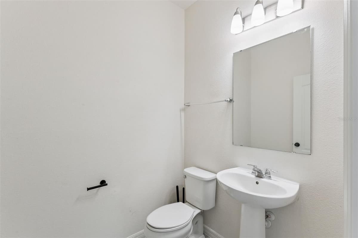 15898 BRADICKS COURT — photo 12 of 41