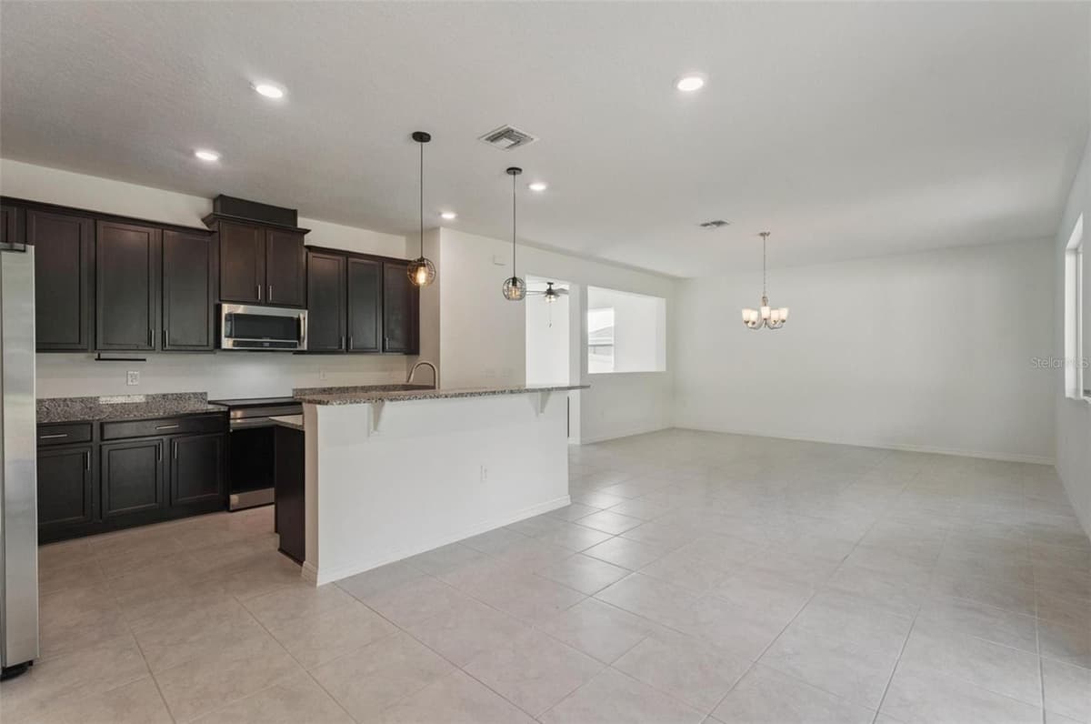 15898 BRADICKS COURT — photo 8 of 41