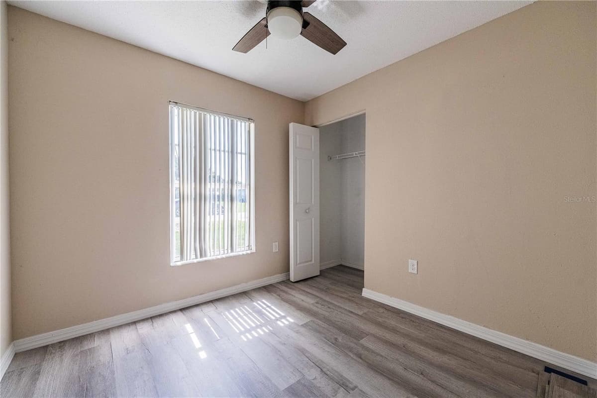 4864 CEDAR VIEW DRIVE — photo 22 of 36