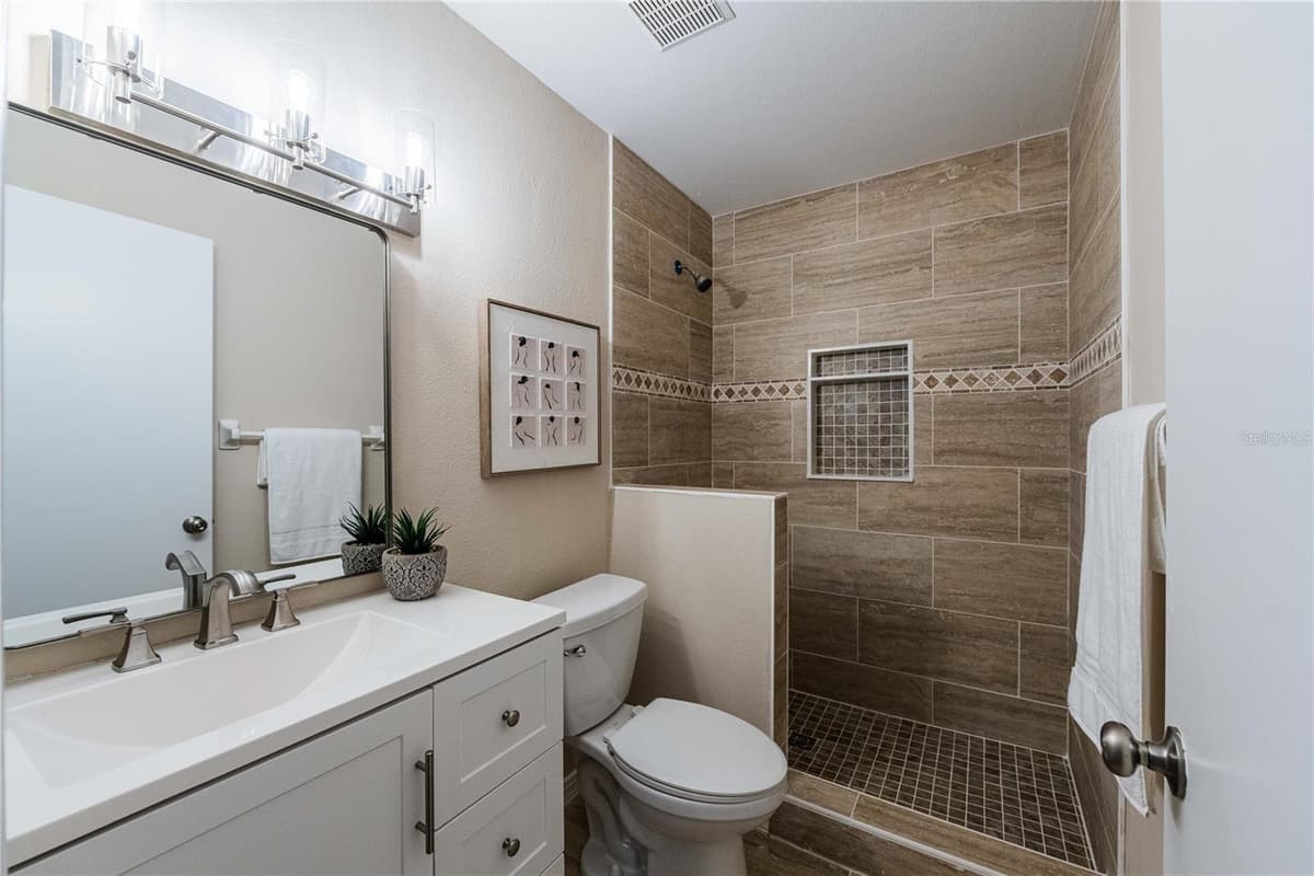 4864 CEDAR VIEW DRIVE — photo 17 of 36