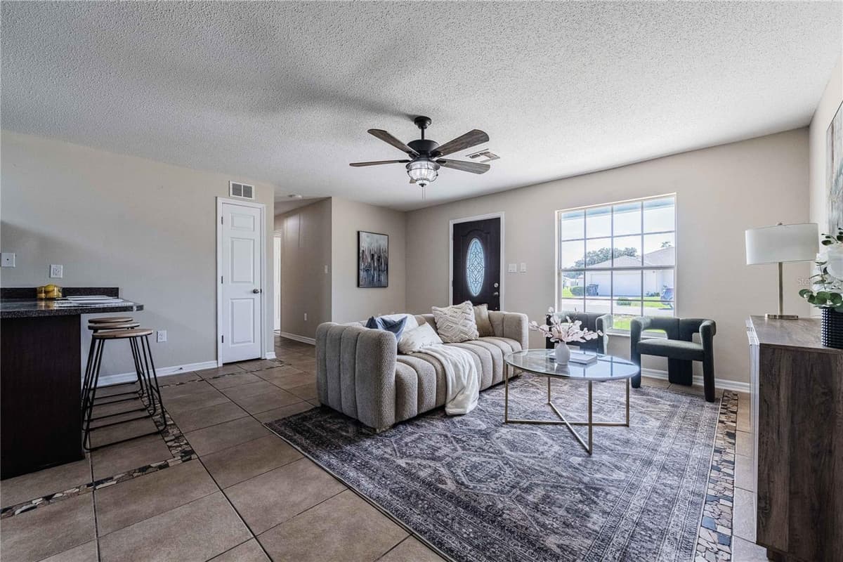 4864 CEDAR VIEW DRIVE — photo 7 of 36