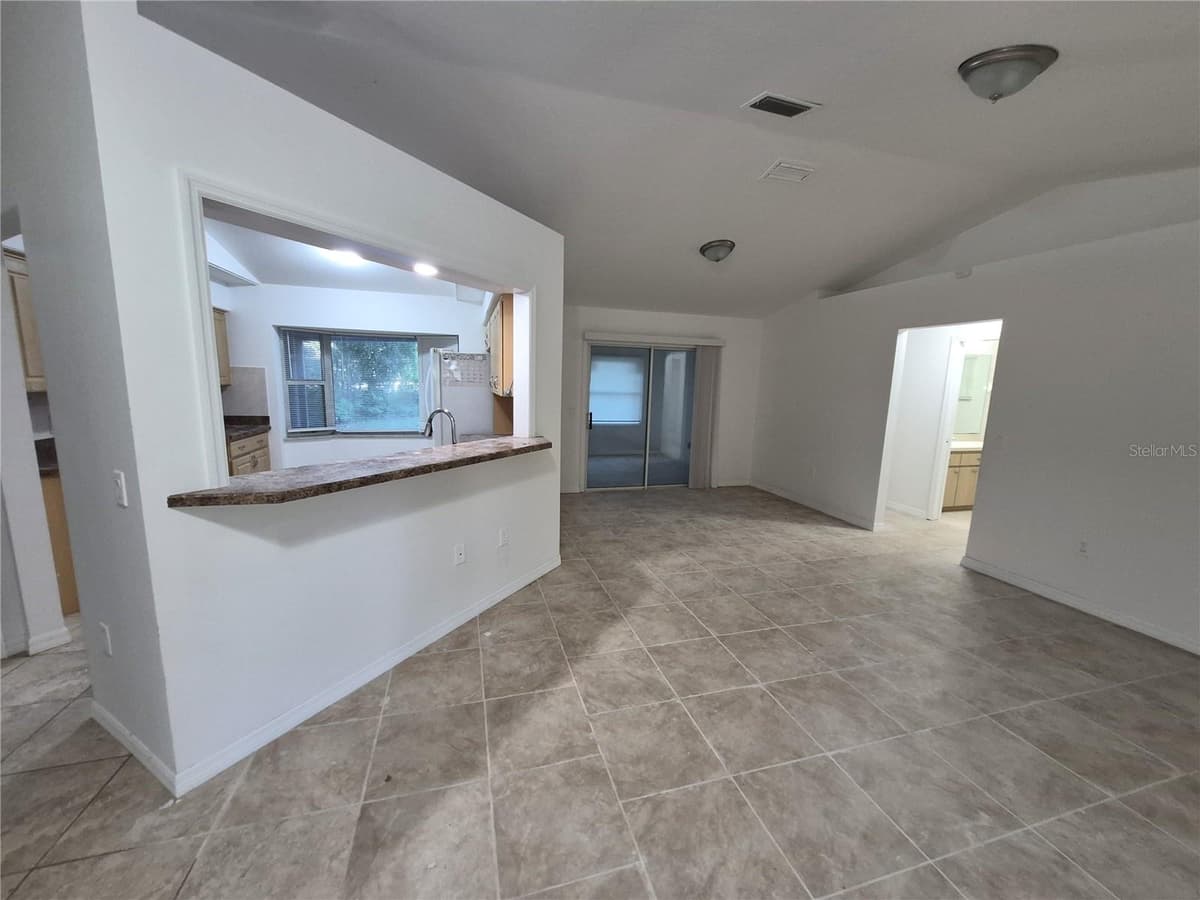 1213 SORRENTO DRIVE — photo 6 of 13